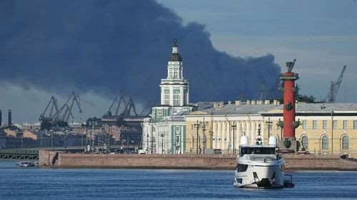 Ucrania lanza bombardeo masivo con 350 drones en el corazón de Rusia y golpea infraestructura estratégica