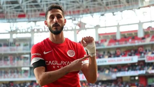 Israel condena el arresto de futbolista en Turquía por mensaje sobre rehenes en Gaza
