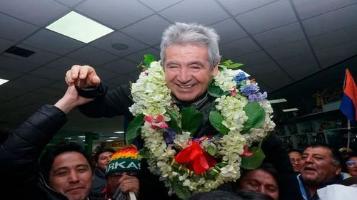 Jose Luis Paredes regresa a la política en el alto y respalda la candidatura de reyes villa