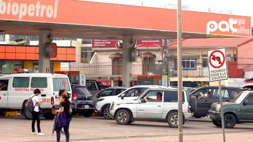 Gobierno fija precio de Bs 11,50 por litro de diésel sin subvención para sectores minero y agropecuario 