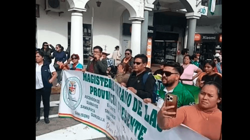 Maestros urbanos protestan contra el estado de excepción y la crisis económica