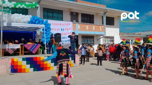  Alcaldía de El Alto invierte un millón de bolivianos en construcción de tinglados escolares en el Distrito 8