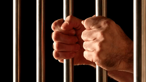 Detención preventiva para tres comerciantes acusados de violar a una niña de 13 años