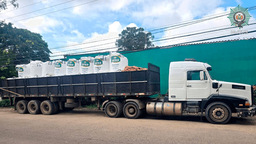 Incautan droga oculta en bolsas de urea en la carretera Bioceánica de Santa Cruz