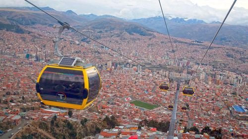 Teleférico de La Paz despierta interés en Paraguay