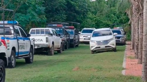 Autos de lujo y fiestas: vecinos alertan movimientos sospechosos en quinta intervenida