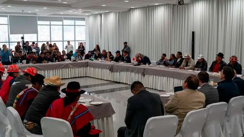 Gobierno y COB mantienen diálogo por más de seis horas sobre el DS 5503