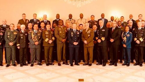 EEUU pide reforzar poder militar en cumbre con Bolivia