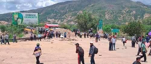 Dirigencia campesina instruye levantar bloqueos y mantiene estado de emergencia