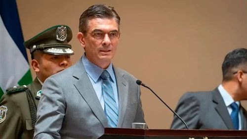 Paz resta importancia a interpelación en la ALP