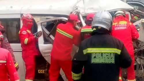 Imagen de Suman dos las víctimas fatales tras choque de minibús en Sopocachi