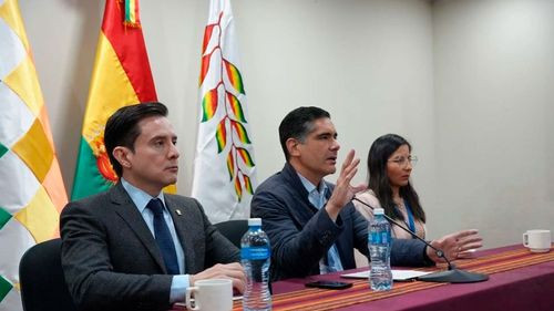 Gobierno lanza megaplan de agua y riego con financiamiento de 3.000 millones de dólares