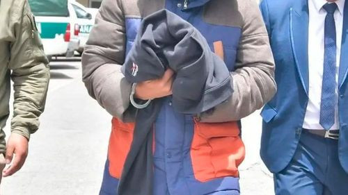 Detienen a un hombre con Bs 62.000 de billetes del avión siniestrado en El Alto