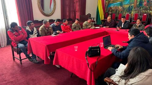 Tarija acopia una tonelada y media de alimentos y medicamentos para enviar a la paz y el alto
