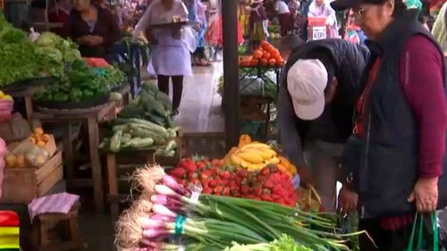 Familias paceñas sufren por la subida de precios tras 21 días de bloqueos