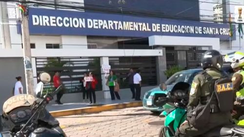 Maestros urbanos evalúan bono anual de Bs 2.400 propuesto por el Gobierno