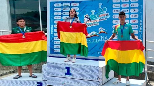 Éxito Boliviano en la Copa Pacífico de natación en Colombia