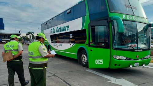 Policías de tránsito de la Terminal Bimodal inician operativos por Todos Santos