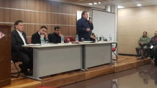 Imagen de Acuerdo con choferes levanta bloqueos en Oruro