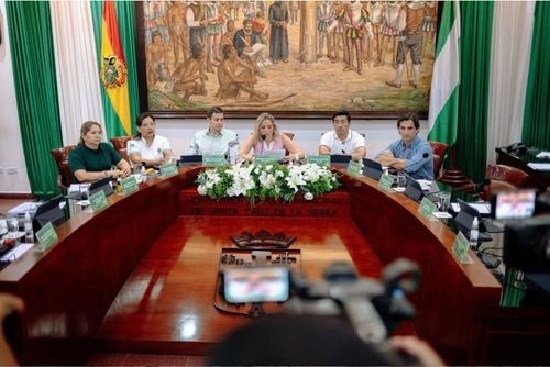 Conflictos en el Concejo y campaña electoral afectan la gestión municipal en Santa Cruz