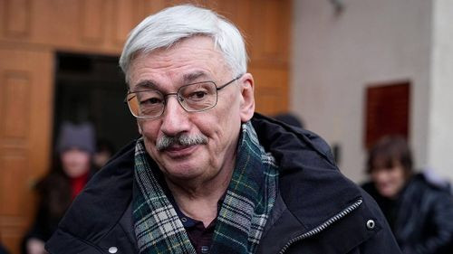 Activista ruso, Oleg Orlov, condenado a prisión por críticas a la invasión en Ucrania