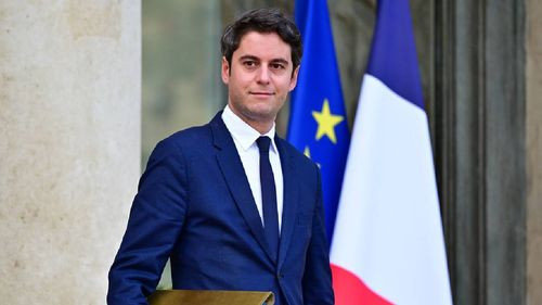 El Primer Ministro Francés Anuncia su Dimisión tras Victoria de Izquierda en Legislativas