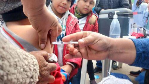 Sarampión: seis regiones refuerzan la vacunación con brigadas móviles y campañas masivas