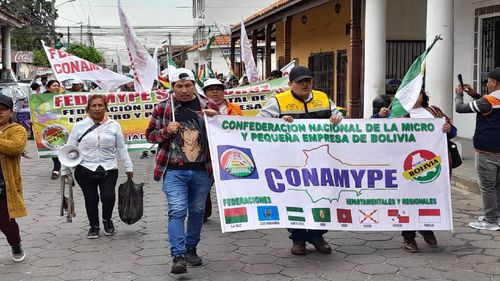 &quot;Mañaneros&quot; Marcharon En Rechazo A La Ropa Usada Y El Contrabando