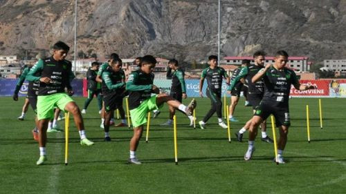 La selección boliviana dejó La Paz y se entrenó en Santa Cruz 
