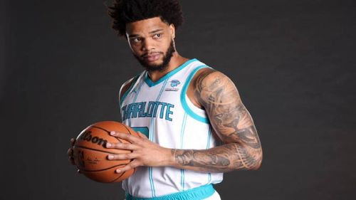 El astro de la NBA Miles Bridges se presenta ante la policía por otro incidente violento