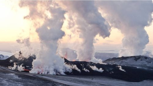 Sismos en Islandia generan temor de una posible erupción volcánica