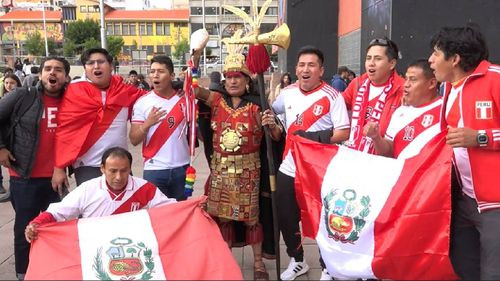 Invasión de hinchas Peruanos en La Paz