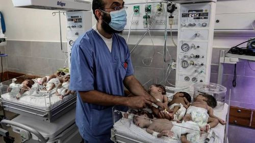 Evacuados 28 bebés prematuros de Gaza a Egipto mientras continúa la ofensiva Israelí