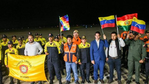 Bomberos venezolanos ya están en Bolivia para apoyar en la mitigación de incendios