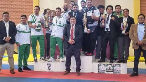 Nueve atletas Bolivianos están participando en la liga juvenil de karate