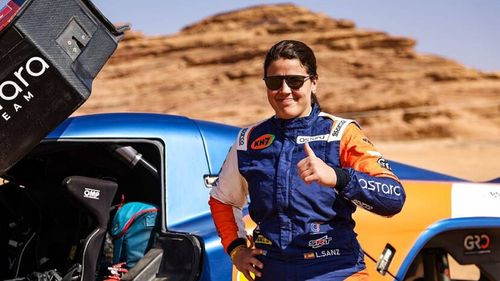 Laia Sanz impresiona en el arranque del Dakar 2024