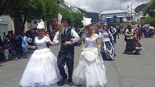  Exitosa celebración del carnaval de antaño en Sucre