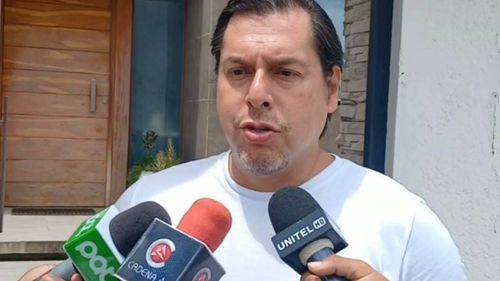  Martín Camacho, abogado del Gobernador Camacho, desmiente obstáculos en el traslado