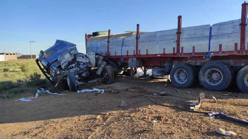 Tragedia en carretera Oruro-Potosí: 14 fallecidos en choque entre tractocamión y minibús