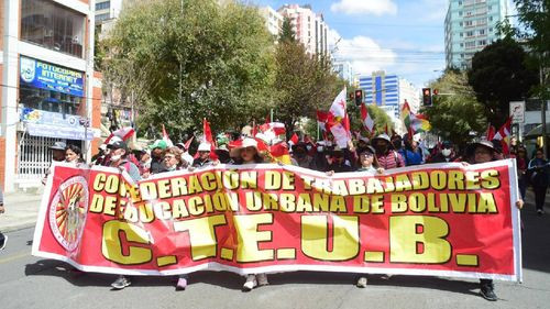 Maestros protestan en el centro de La Paz: &quot;Bloqueo de las Mil esquinas&quot; en espera del diálogo