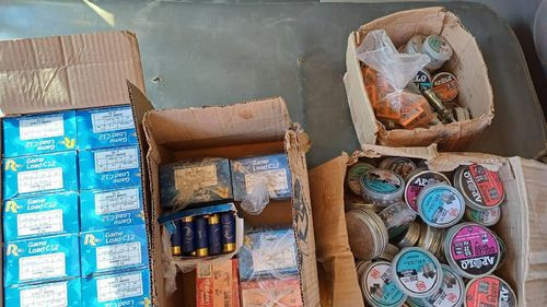 Golpe contra las redes criminales del país: El comando estratégico operacional de lucha contra el contrabando, intercepta carga peligrosa de munición y medicamentos ilegales