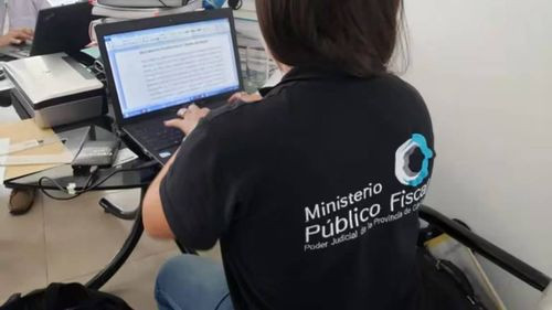 Una chica de 13 años fue encontrada  en Córdoba por distribuir fotos sexuales de otros menores por WhatsApp