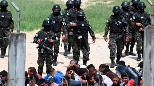 Honduras construirá mega prisión para combatir bandas criminales