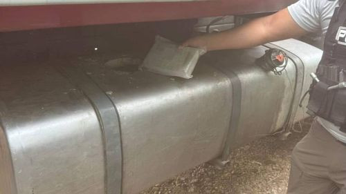 Mas de 158 kilo de mariguana ocultos en el tanque  de diesel  de una volqueta 