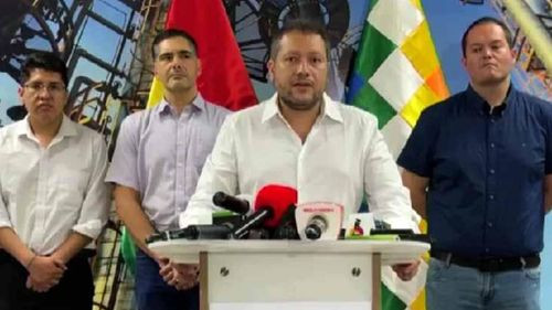  Gobierno y empresarios privados de Santa Cruz acuerdan reducir tiempos y requisitos para la importación directa de combustibles