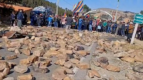 Comenzó bloqueo de caminos en el Chapare: Gobierno convoca a Evo Morales a dialogar