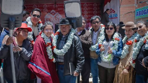 Alcaldía entrega más de 300 luminarias LED para 22 nuevas urbanizaciones en Distrito 8