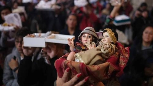 Feligreses piden «salud y paz» para Bolivia en la celebración del Día de los Reyes Magos