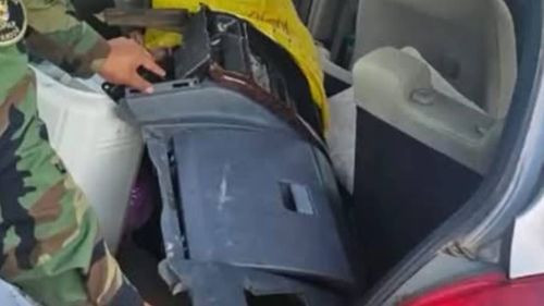 Cae un militar robando partes de un vehículo incautado
