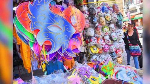 Máscaras con luces y de superhéroes, las escasas novedades para el Carnaval 2025
